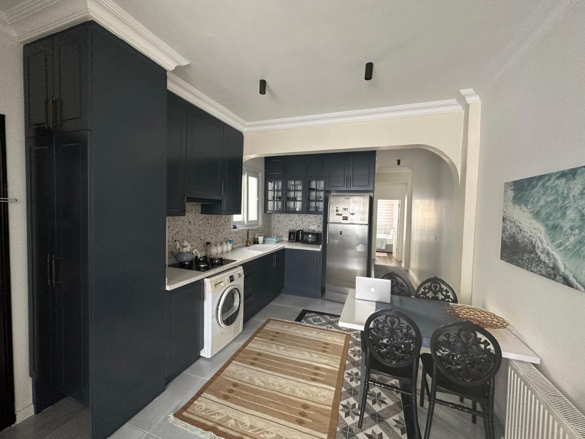 Center Of City In Besiktas 2 Plus 1 With 2 Bathroom And 3 Air Conditioner 이스탄불 외부 사진