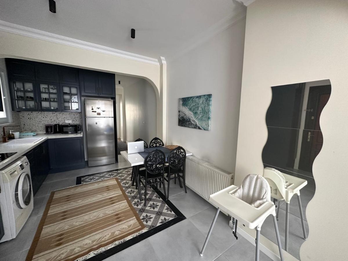 Center Of City In Besiktas 2 Plus 1 With 2 Bathroom And 3 Air Conditioner 이스탄불 외부 사진