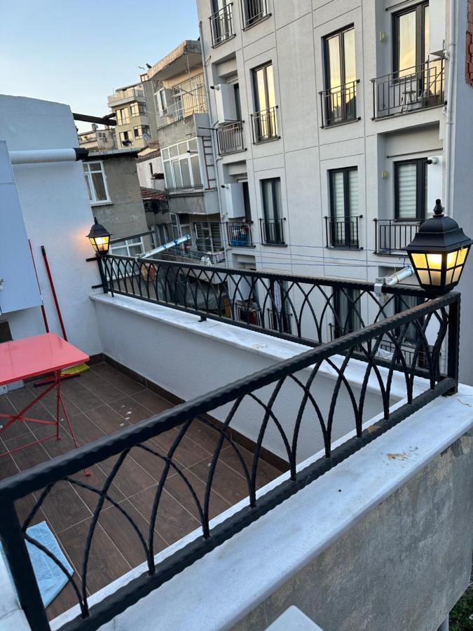 Center Of City In Besiktas 2 Plus 1 With 2 Bathroom And 3 Air Conditioner 이스탄불 외부 사진